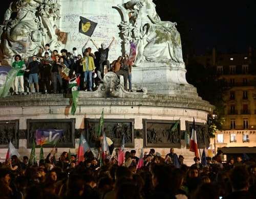 Partidarios de Marine Le Pen salieron a festejar en París por el triunfo en las Elecciones Europeas. Fuente: AFP