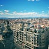En la ciudad de Madrid hay tres zonas con precios razonables de propiedades. Fuente: Pexels
